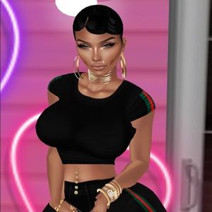 Meet your Posher, Kira